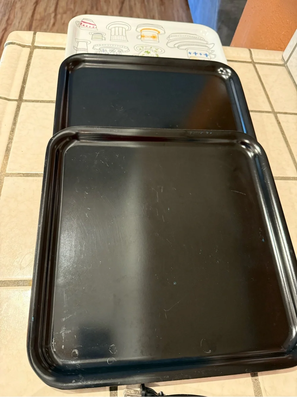 IKEA White Serving Tray with Multicolor Teacup Illustration + 2 black trays